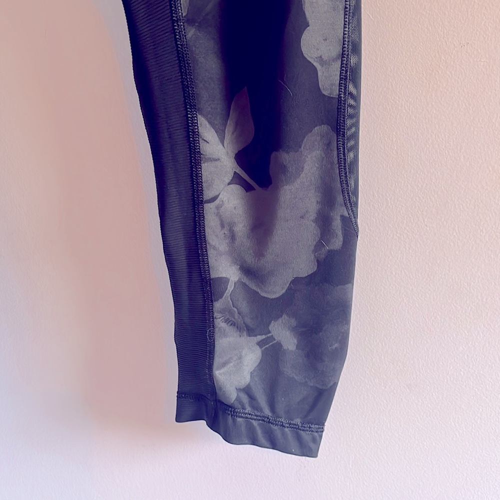 Lululemon Yoga Pants - Size 10 - Picture 2 of 4